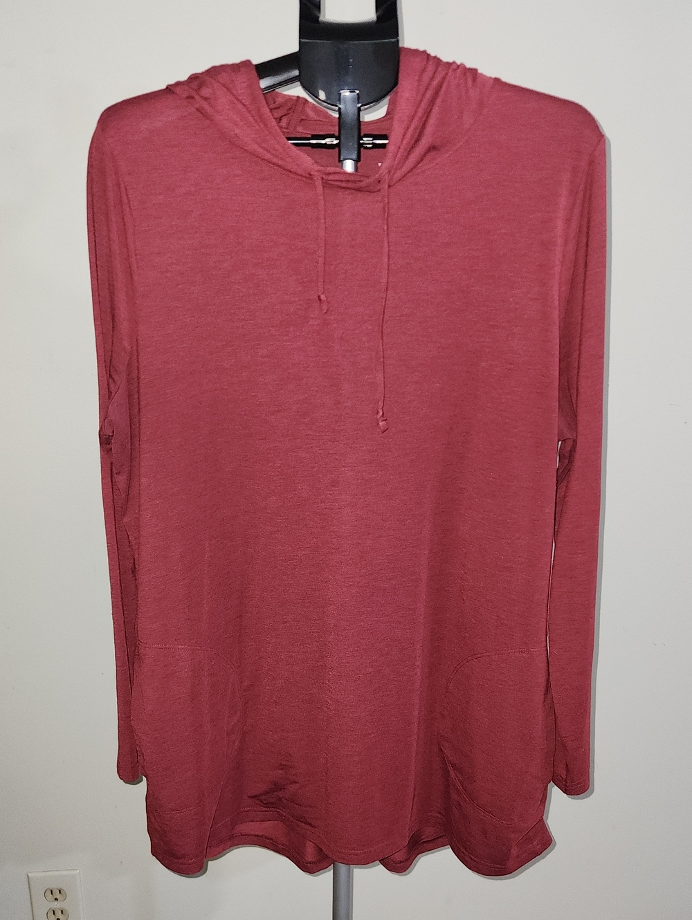 Duluth Trading CO Womens Hooded Tunic In Maroon. Size XL.